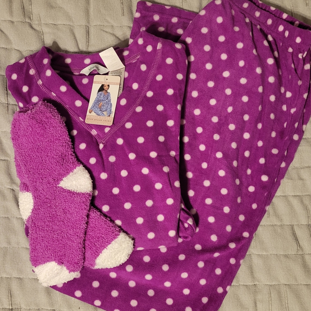 Women's Purple Polka Dot Pajama Set with Socks